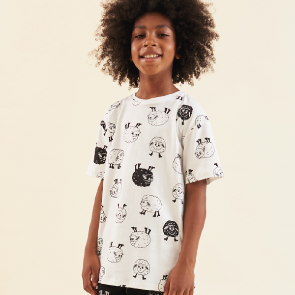 Camiseta La Oveja con Botas